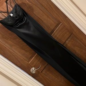 Niteline by Della Rufogali Black evening dress
